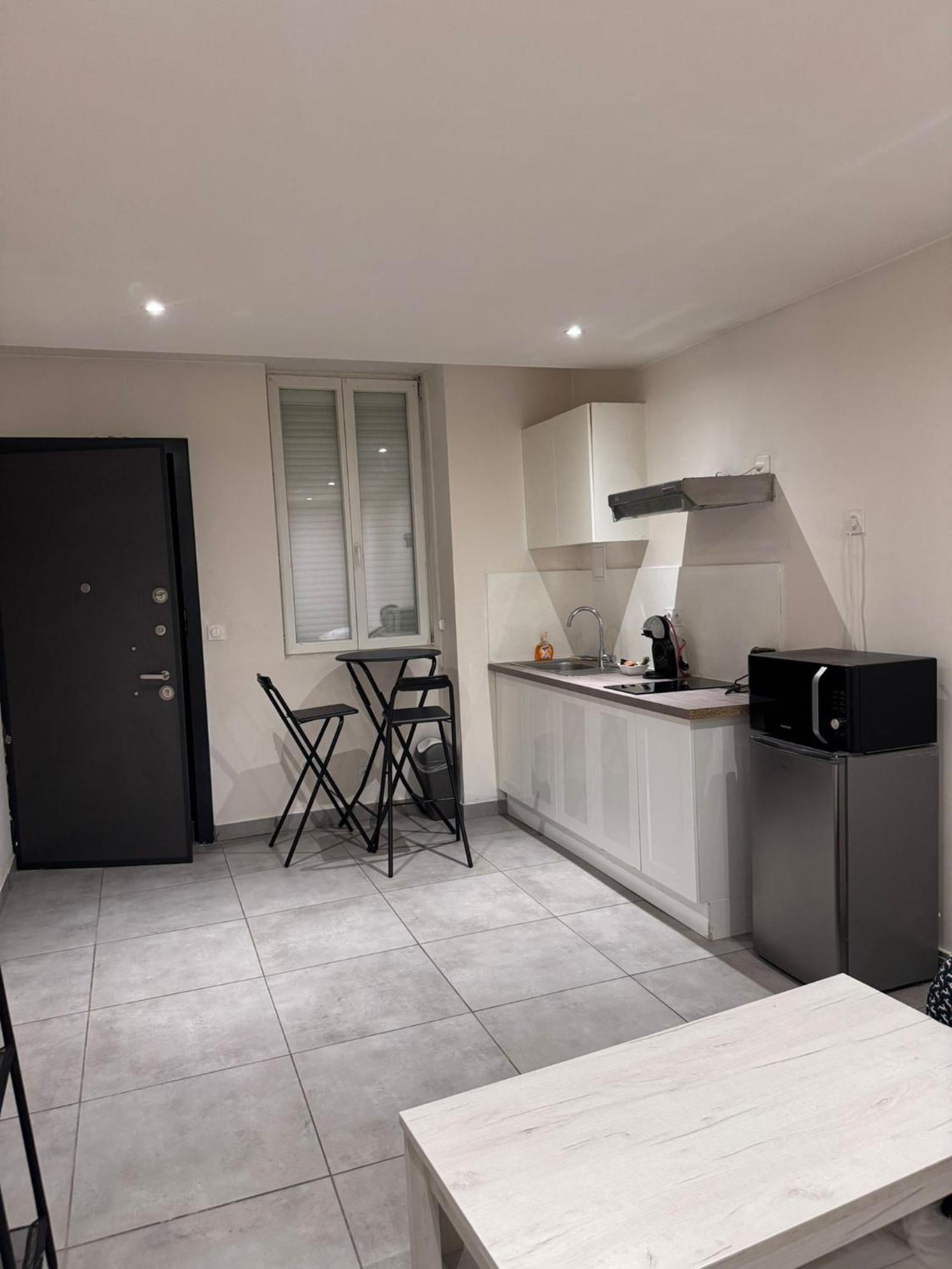 Studio en centre ville Montceau-les-Mines Exterior foto